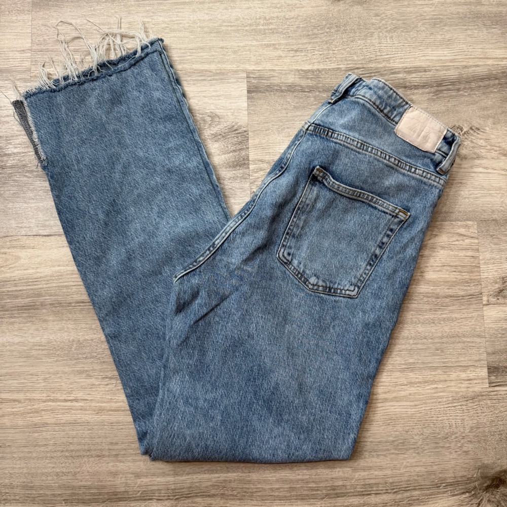 ZARA‎ Women Light Wash Distressed High Rise Straight Leg Jeans Size 8